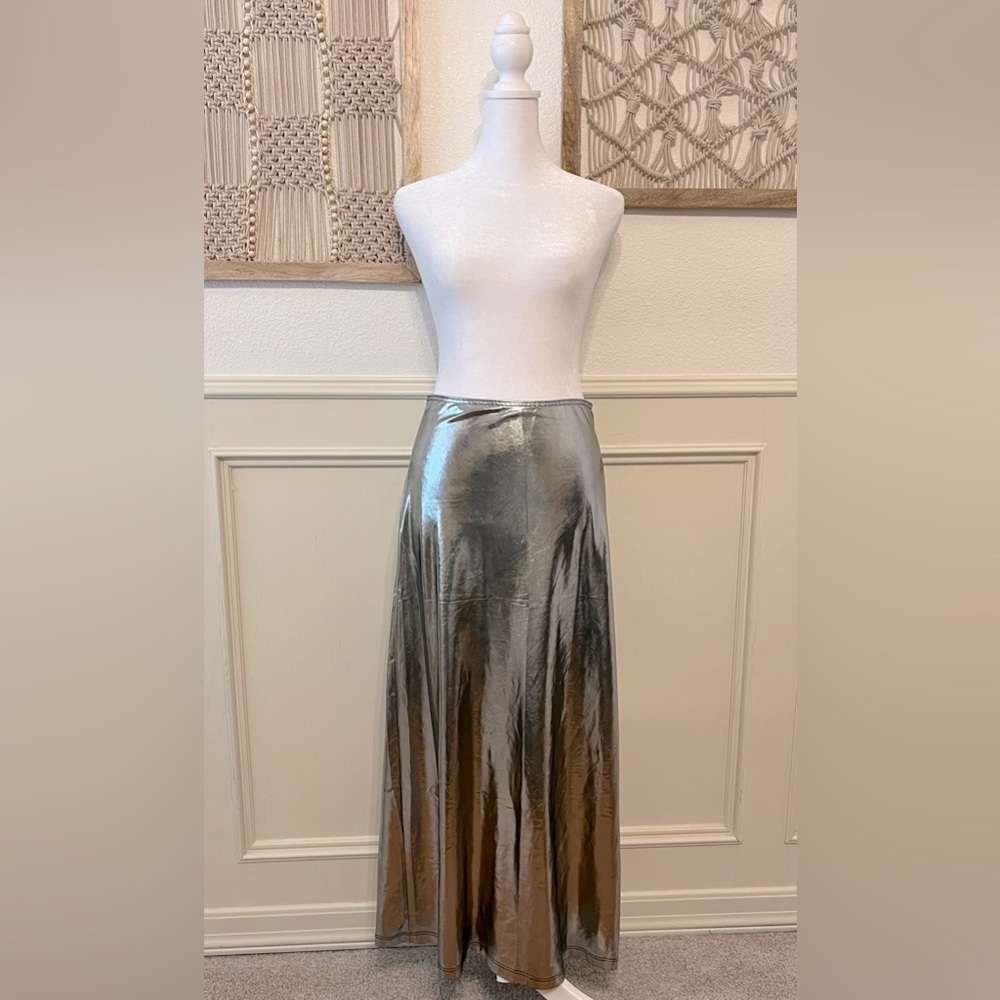 NEW - Metallic Midi Festival Skirt - Picture 4 of 9
